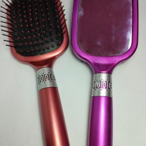 peine color zapote  para desenredar  cabello con espejo