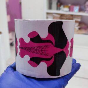 Formas esculturales rosado con negro